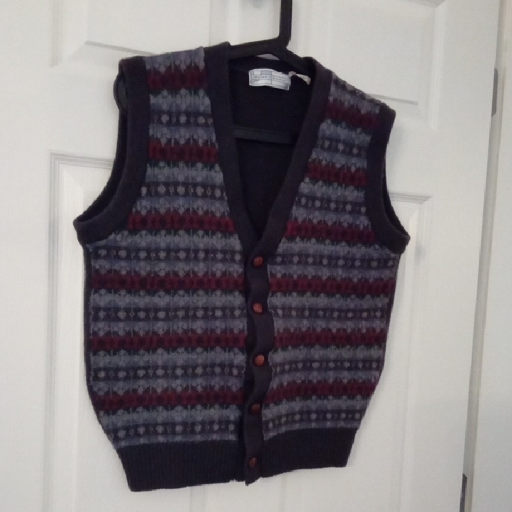 Vintage Wool Sweater Vest In Dark Grey with Geometric Print
